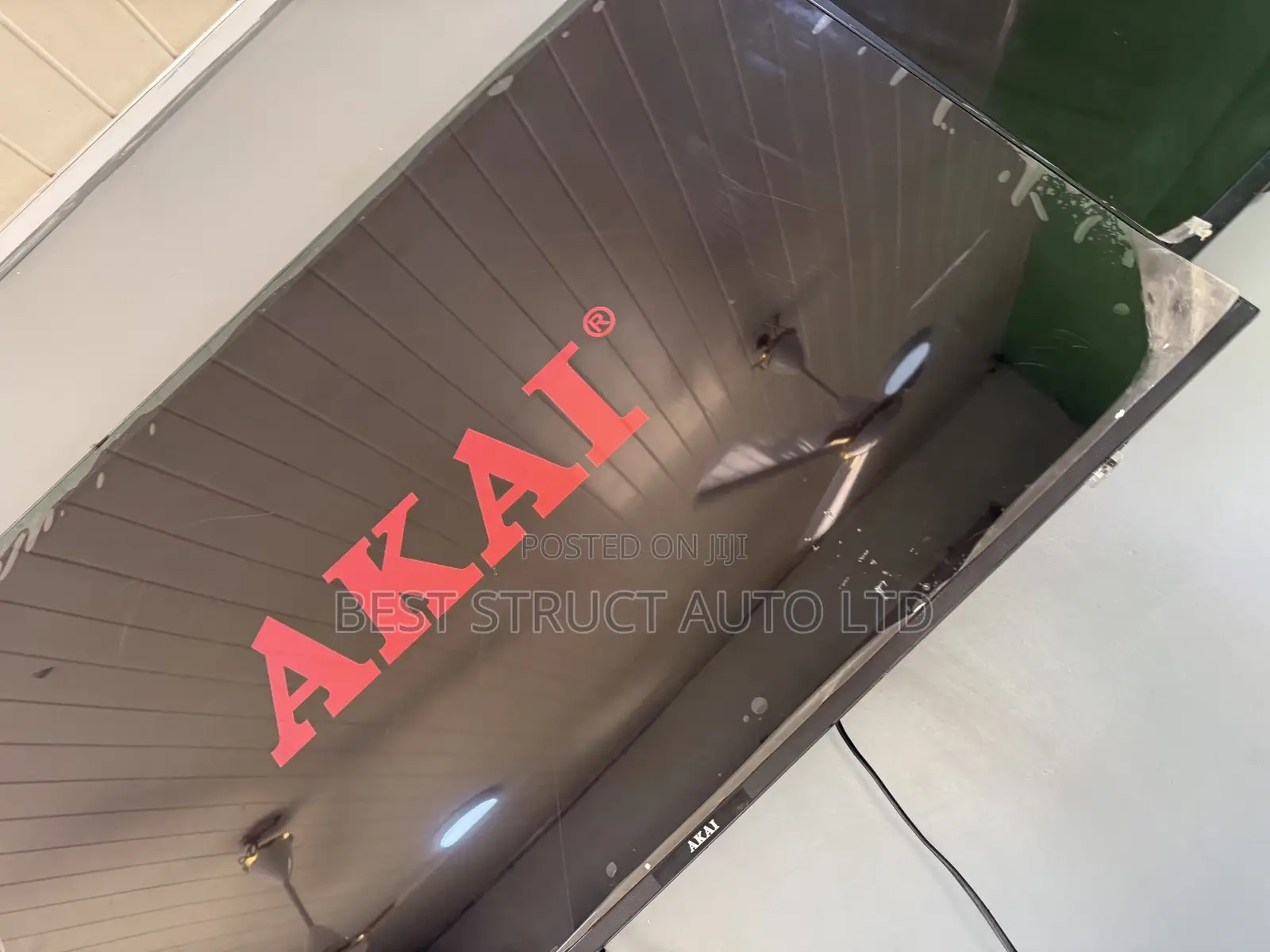 50 Inches Akai Led Tv