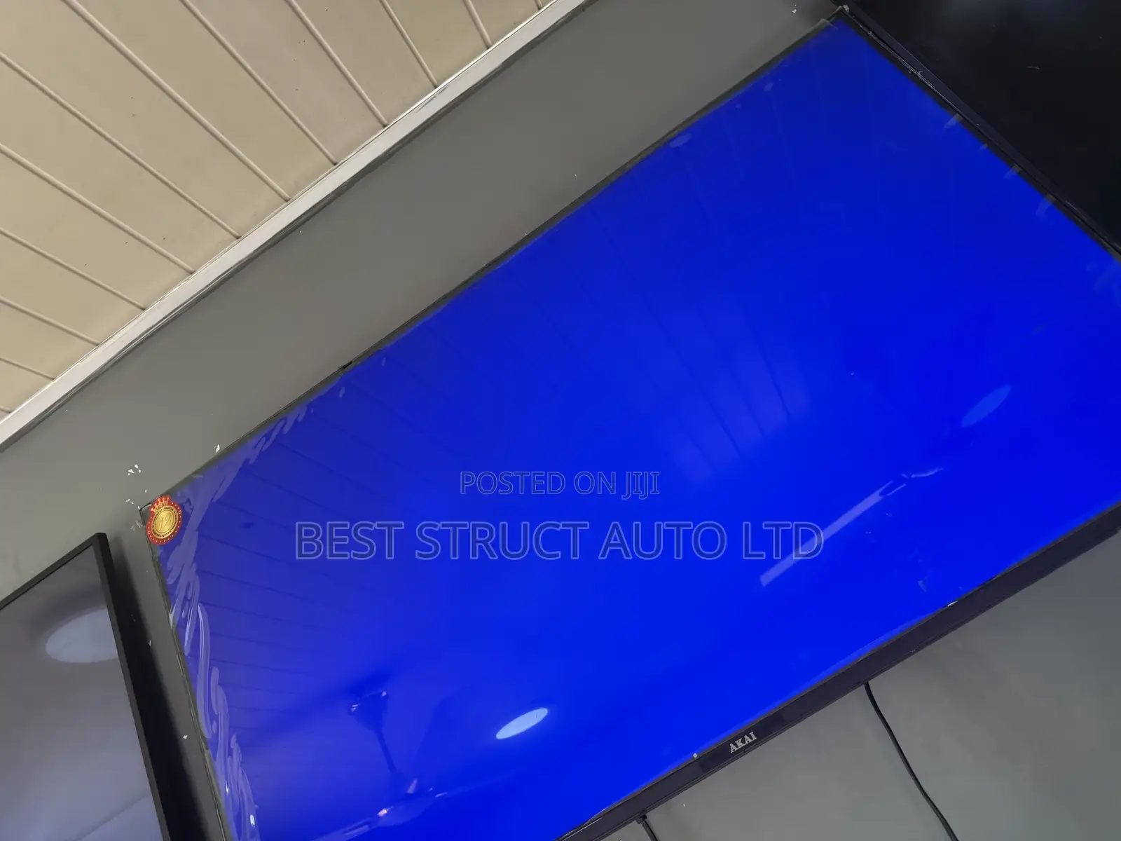 50 Inches Akai Led Tv