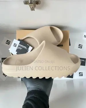 Adidas Yeezy Slides Cream Brown