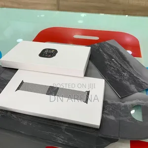 Apple Watch Ultra 2 
2024 
GPS + Cellular
49mm Mx4h3