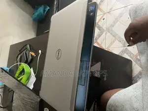 New Laptop Dell Inspiron 15 12GB Intel Core I7 SSD 256GB