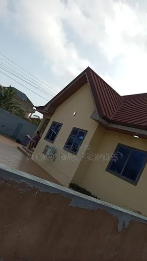 3bdrm House in Tipper Junction, Oyarifa for rent