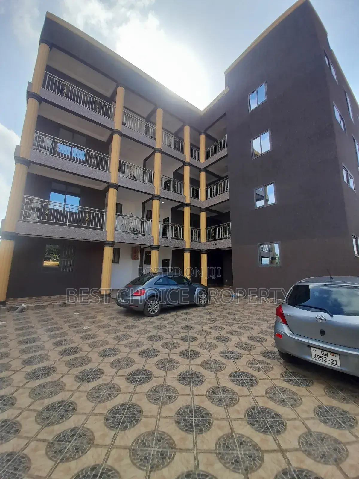 1bdrm Apartment in Adenta, Housing Down for rent