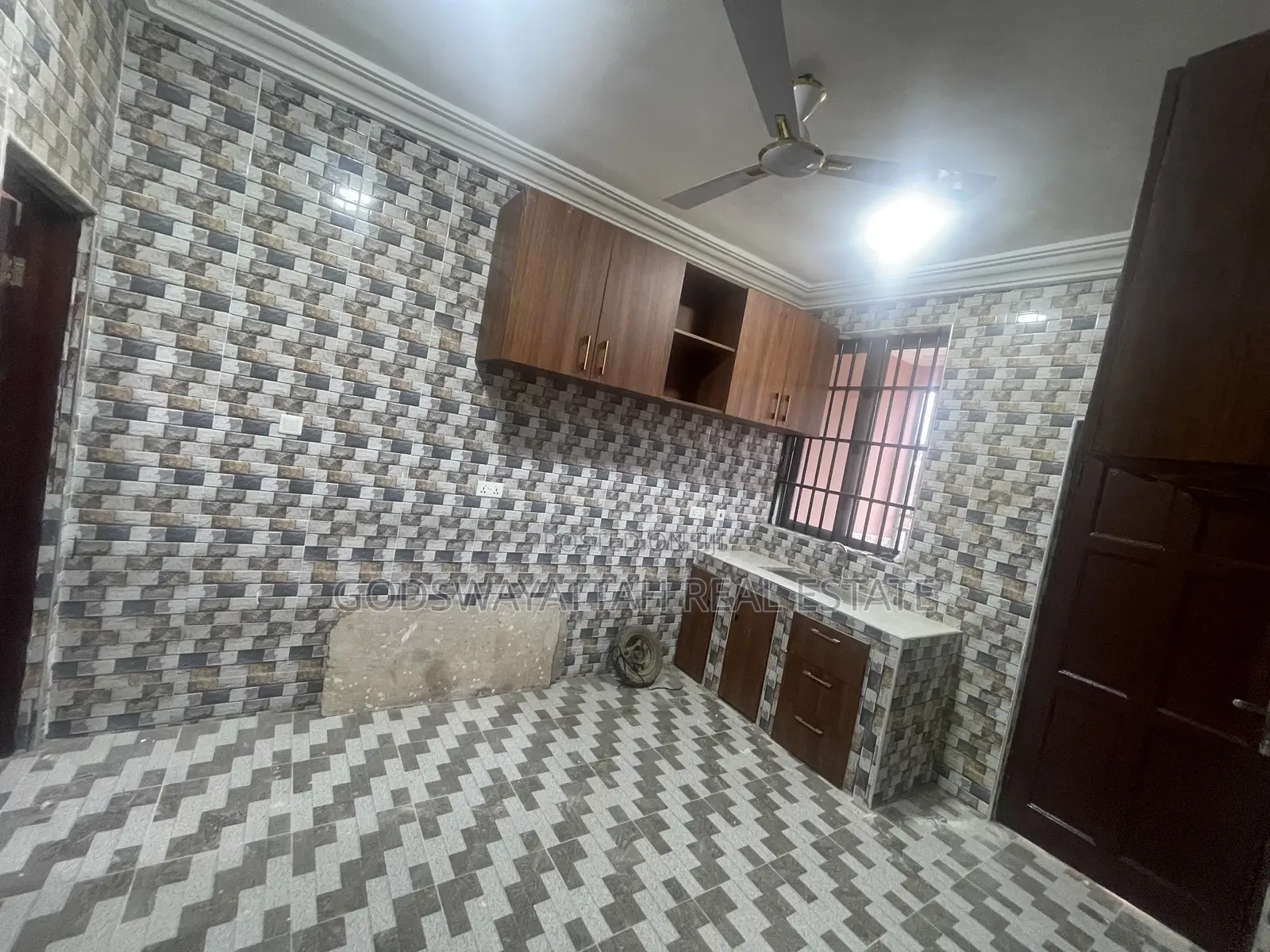 3bdrm Apartment in East Legon, Adjiriganor for rent