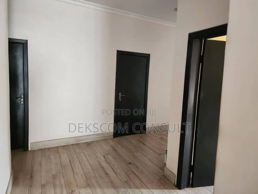 4bdrm House in Tema Metropolitan for sale