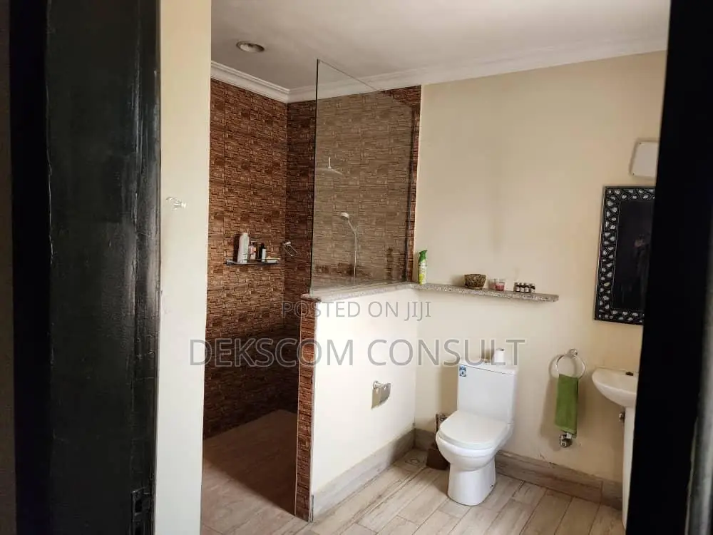 4bdrm House in Tema Metropolitan for sale