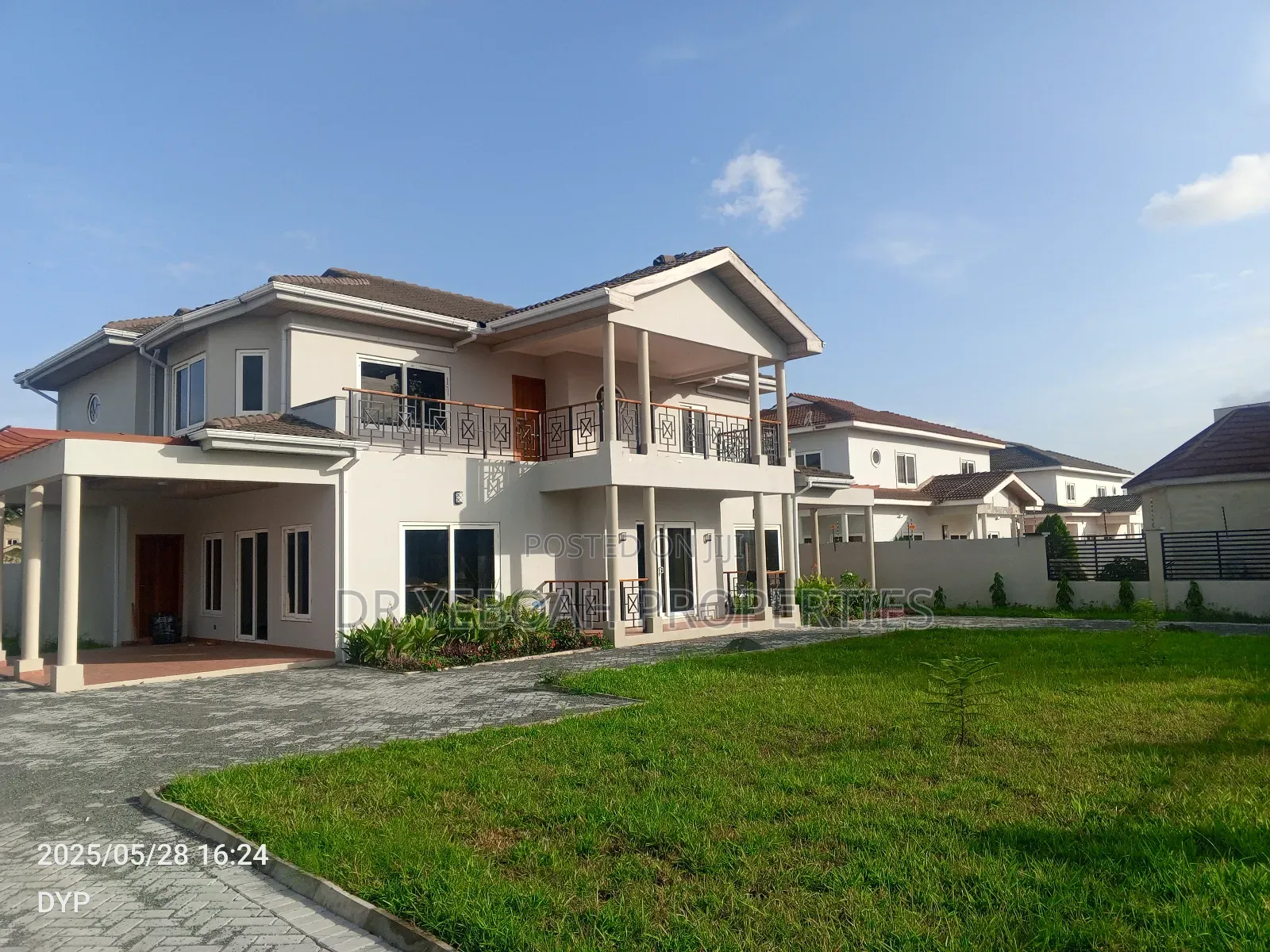 5bdrm Maisonette in Spintex:- 5 Bedrooms for rent
