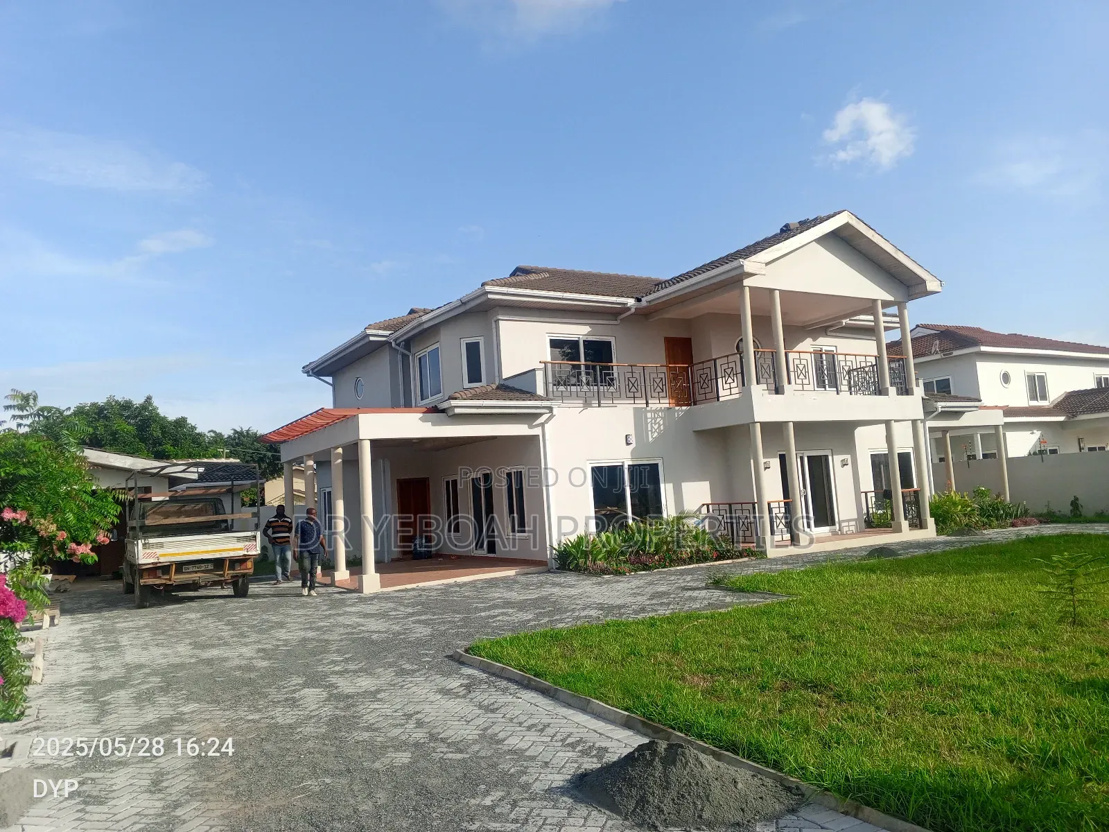 5bdrm Maisonette in Spintex:- 5 Bedrooms for rent