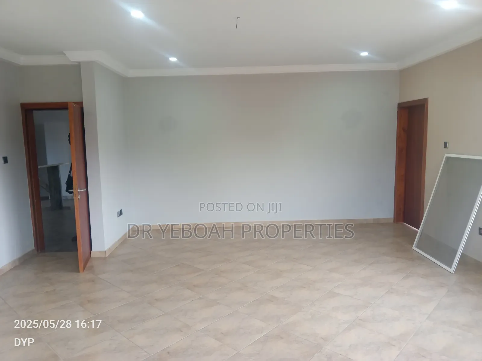 5bdrm Maisonette in Spintex:- 5 Bedrooms for rent