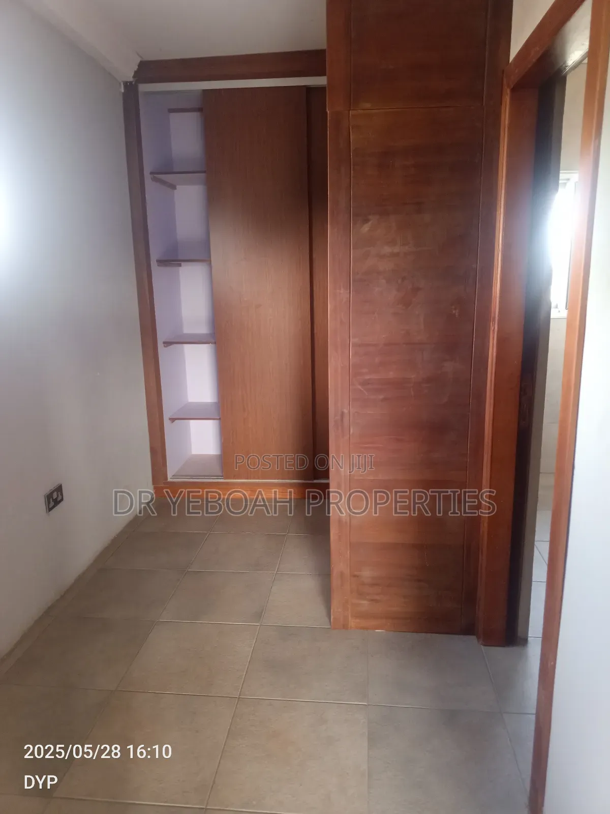 5bdrm Maisonette in Spintex:- 5 Bedrooms for rent