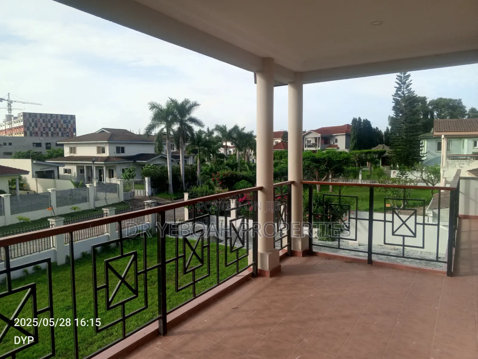 5bdrm Maisonette in Spintex:- 5 Bedrooms for rent