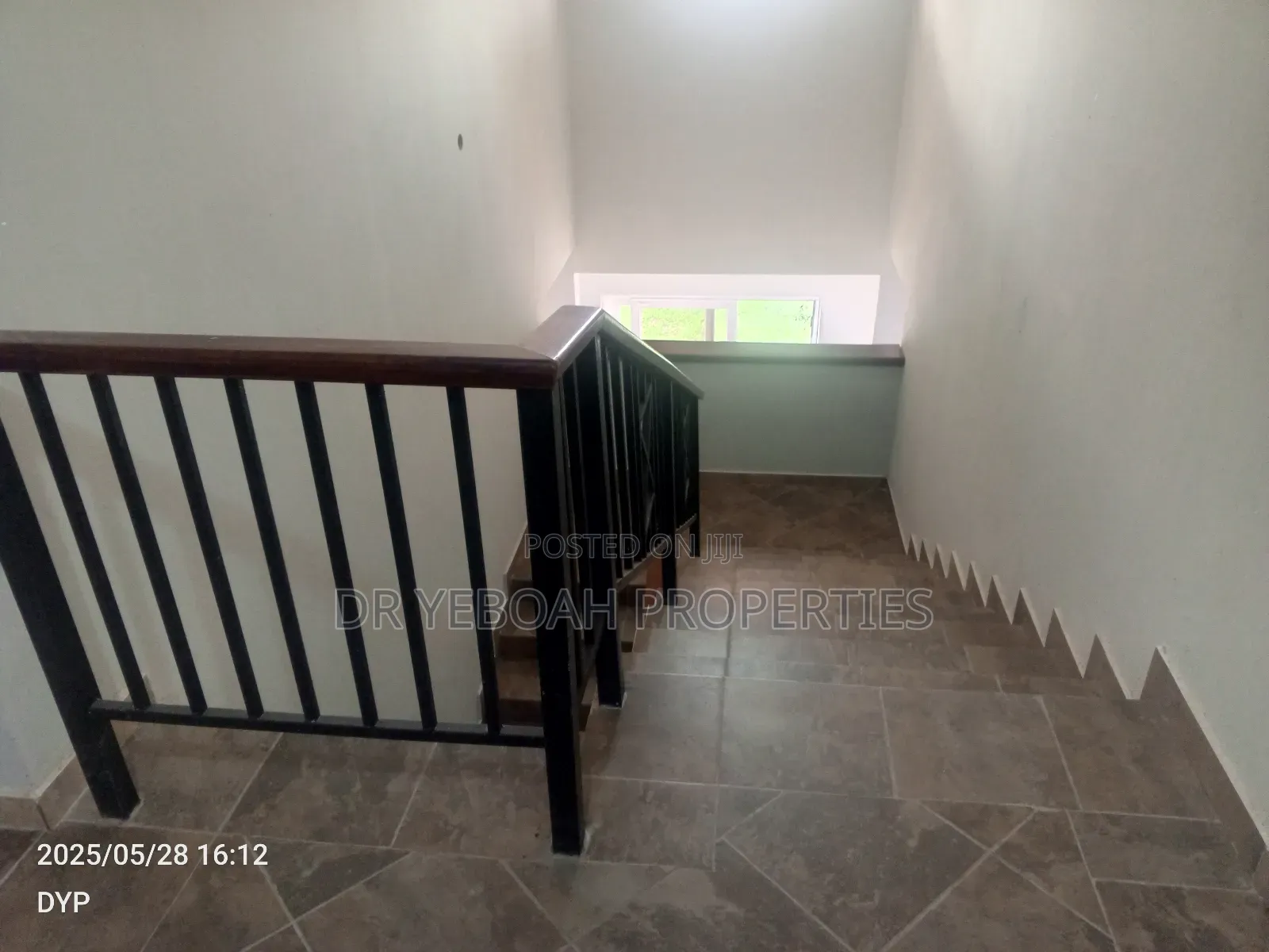5bdrm Maisonette in Spintex:- 5 Bedrooms for rent