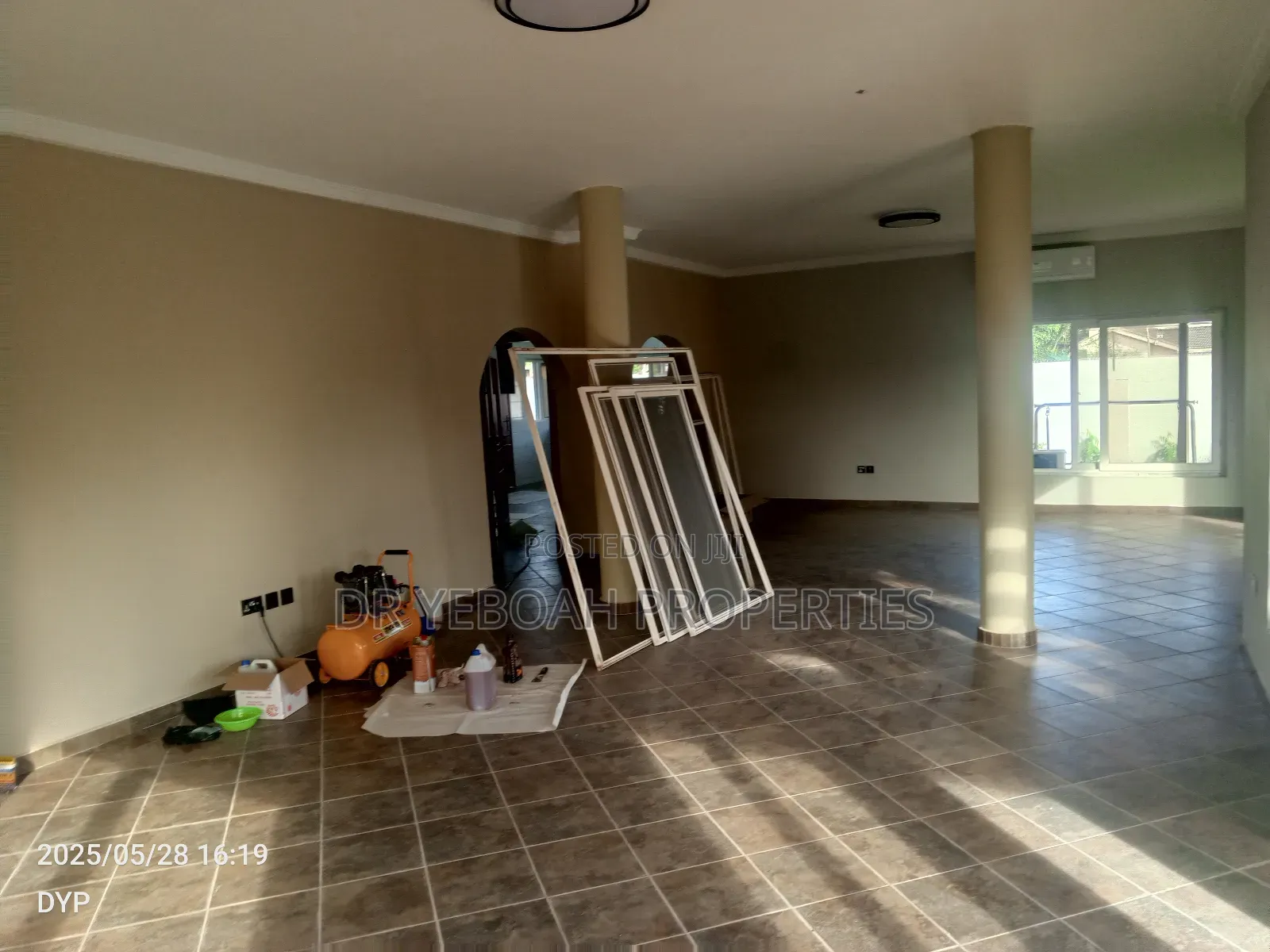 5bdrm Maisonette in Spintex:- 5 Bedrooms for rent