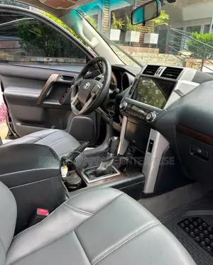 Landcruser Prado Android Screen