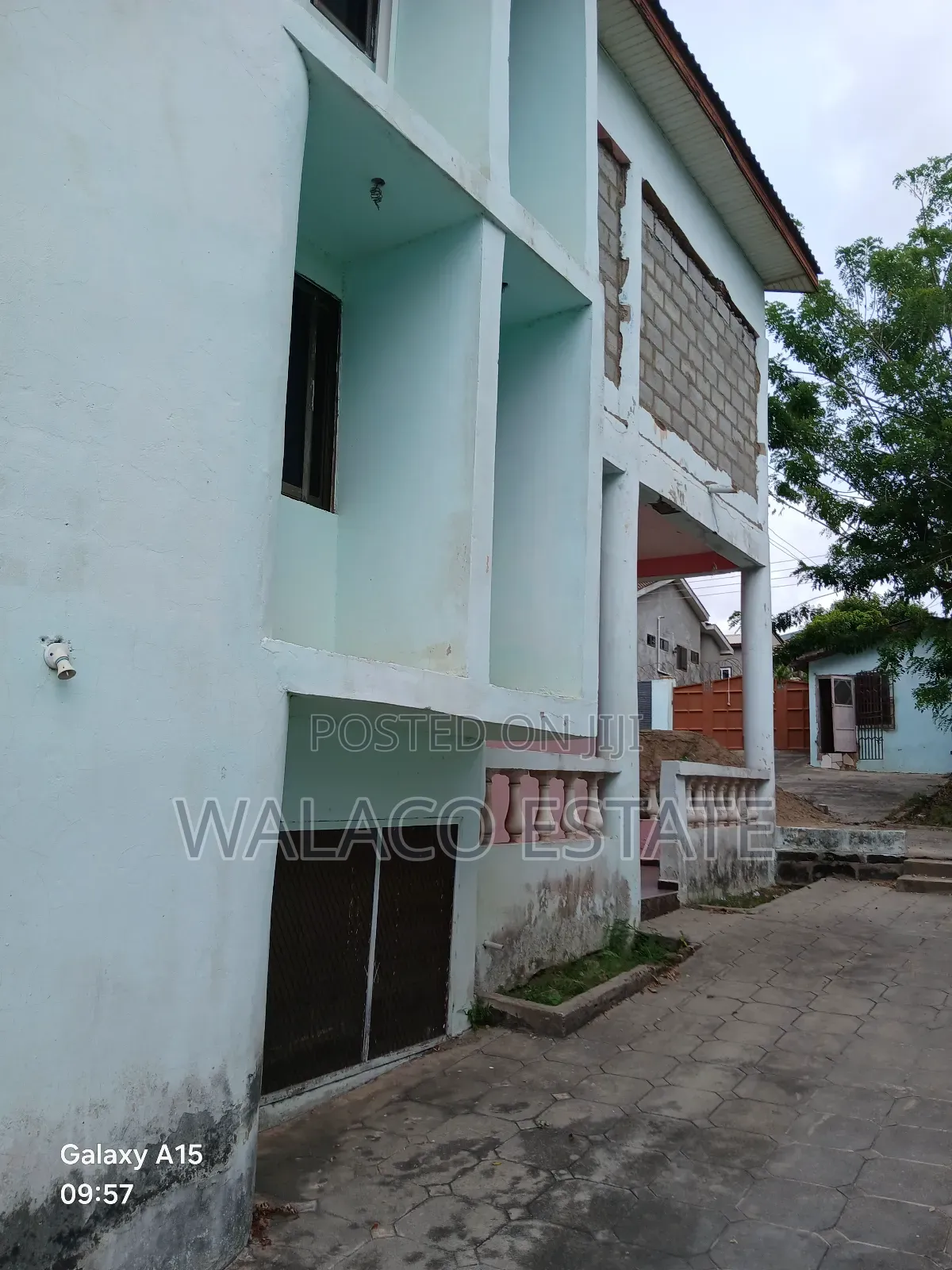 6bdrm Mansion in Walako Estate, Dome for sale