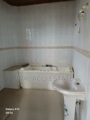 6bdrm Mansion in Walako Estate, Dome for sale