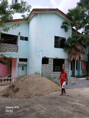 6bdrm Mansion in Walako Estate, Dome for sale