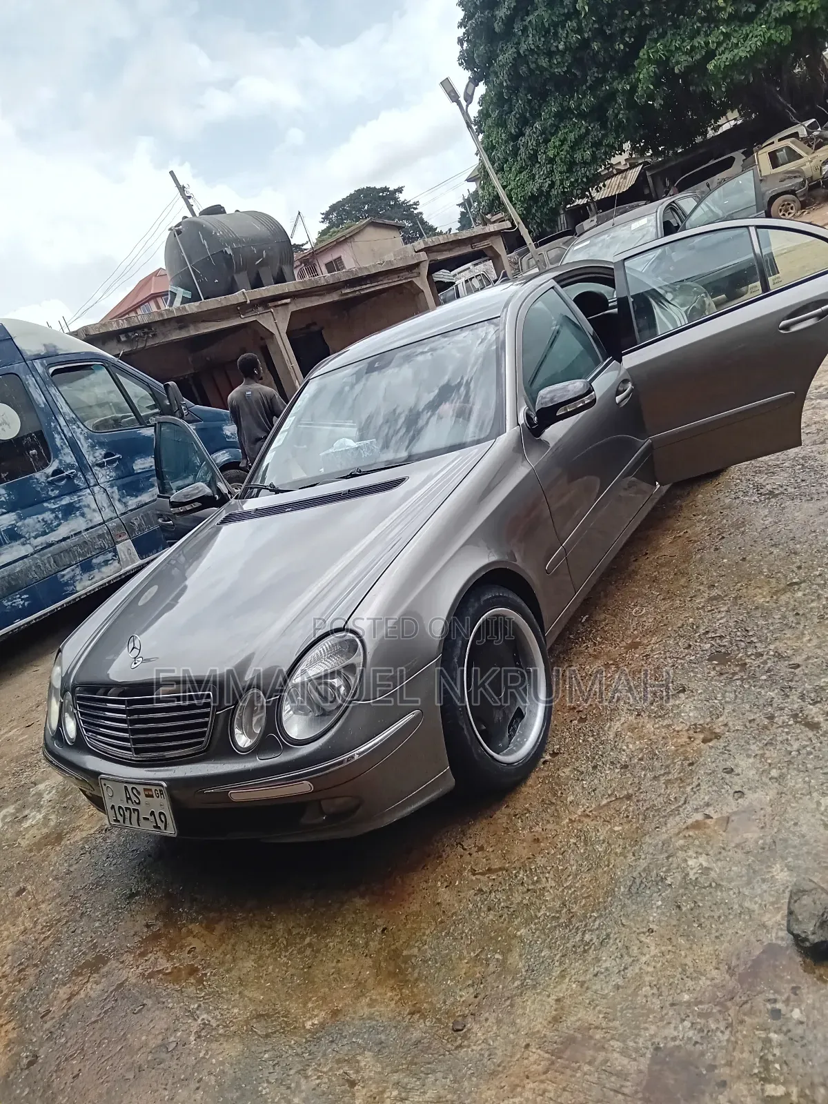 Mercedes-Benz E300 2015 Beige