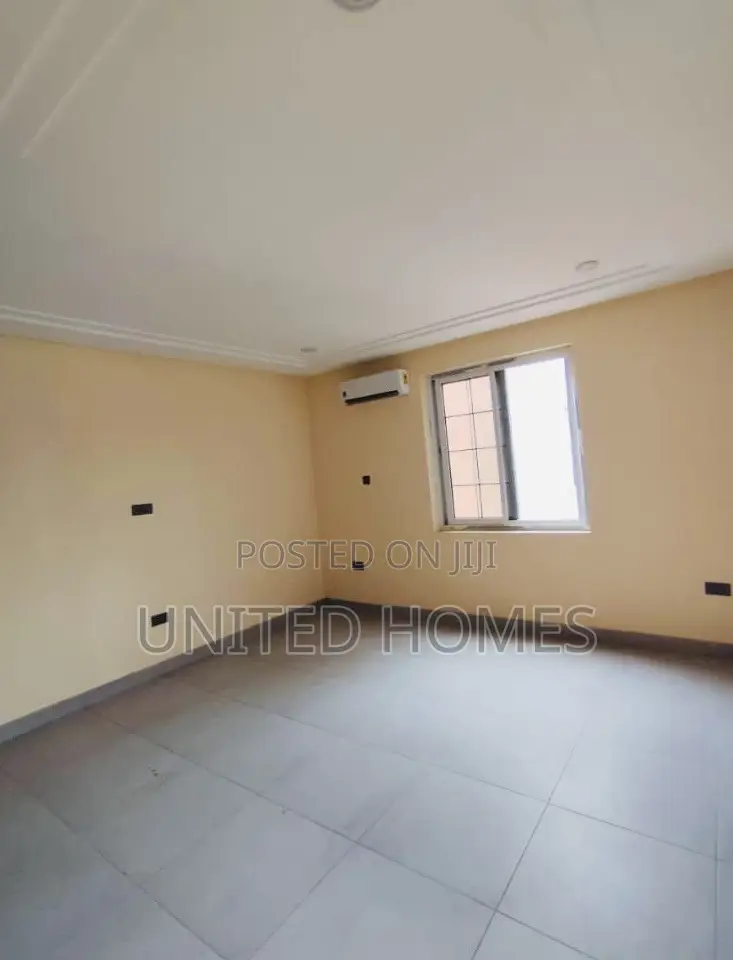 5bdrm House in Dzorwulu for rent
