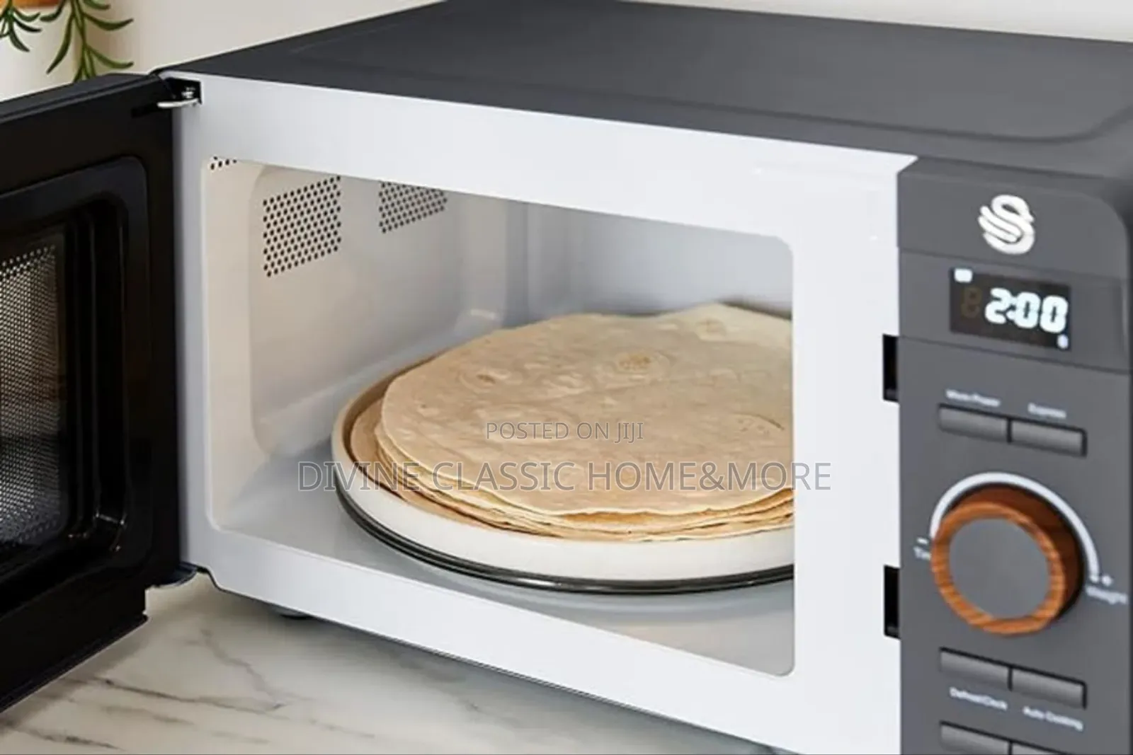 20lit Swan Nordic Led Digital Microwave 800w
