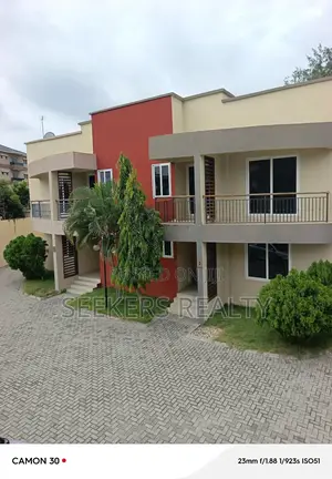 4bdrm Townhouse / Terrace in Seekers Realty, Cantonments for rent