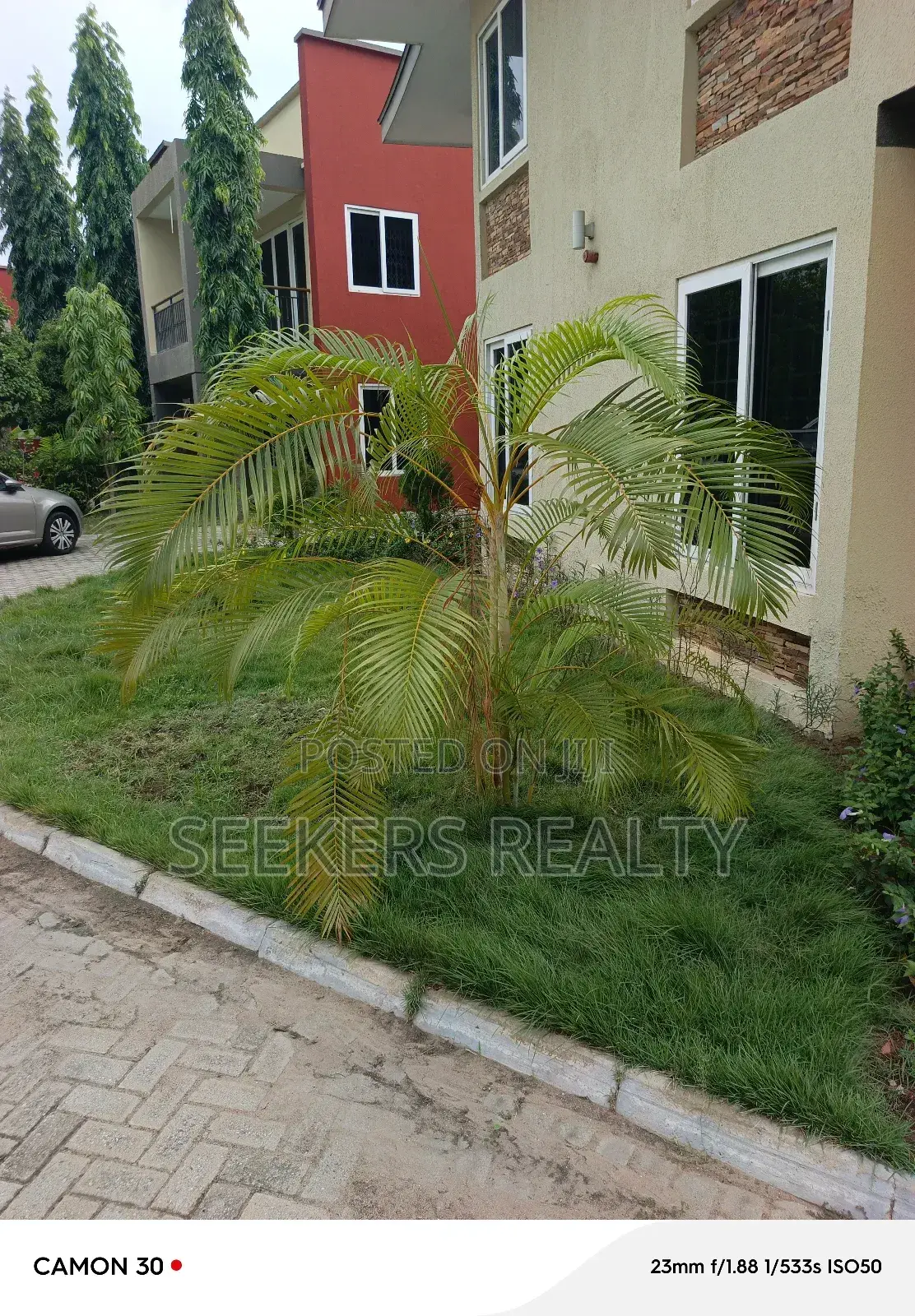4bdrm Townhouse / Terrace in Seekers Realty, Cantonments for rent