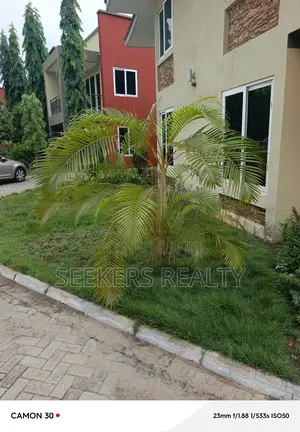 4bdrm Townhouse / Terrace in Seekers Realty, Cantonments for rent