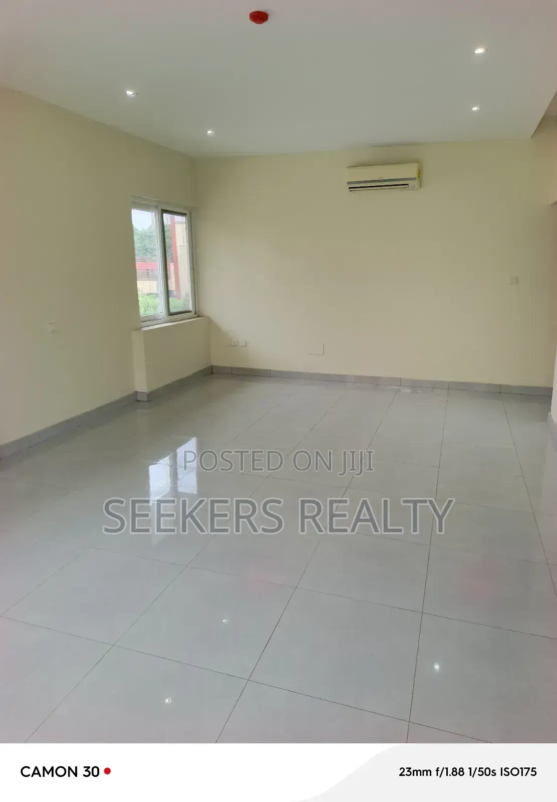 4bdrm Townhouse / Terrace in Seekers Realty, Cantonments for rent