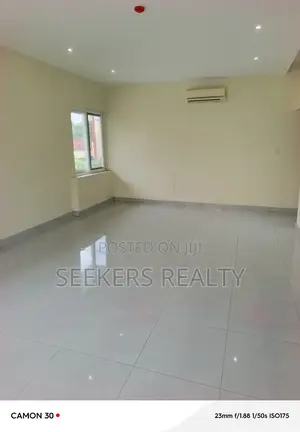 4bdrm Townhouse / Terrace in Seekers Realty, Cantonments for rent
