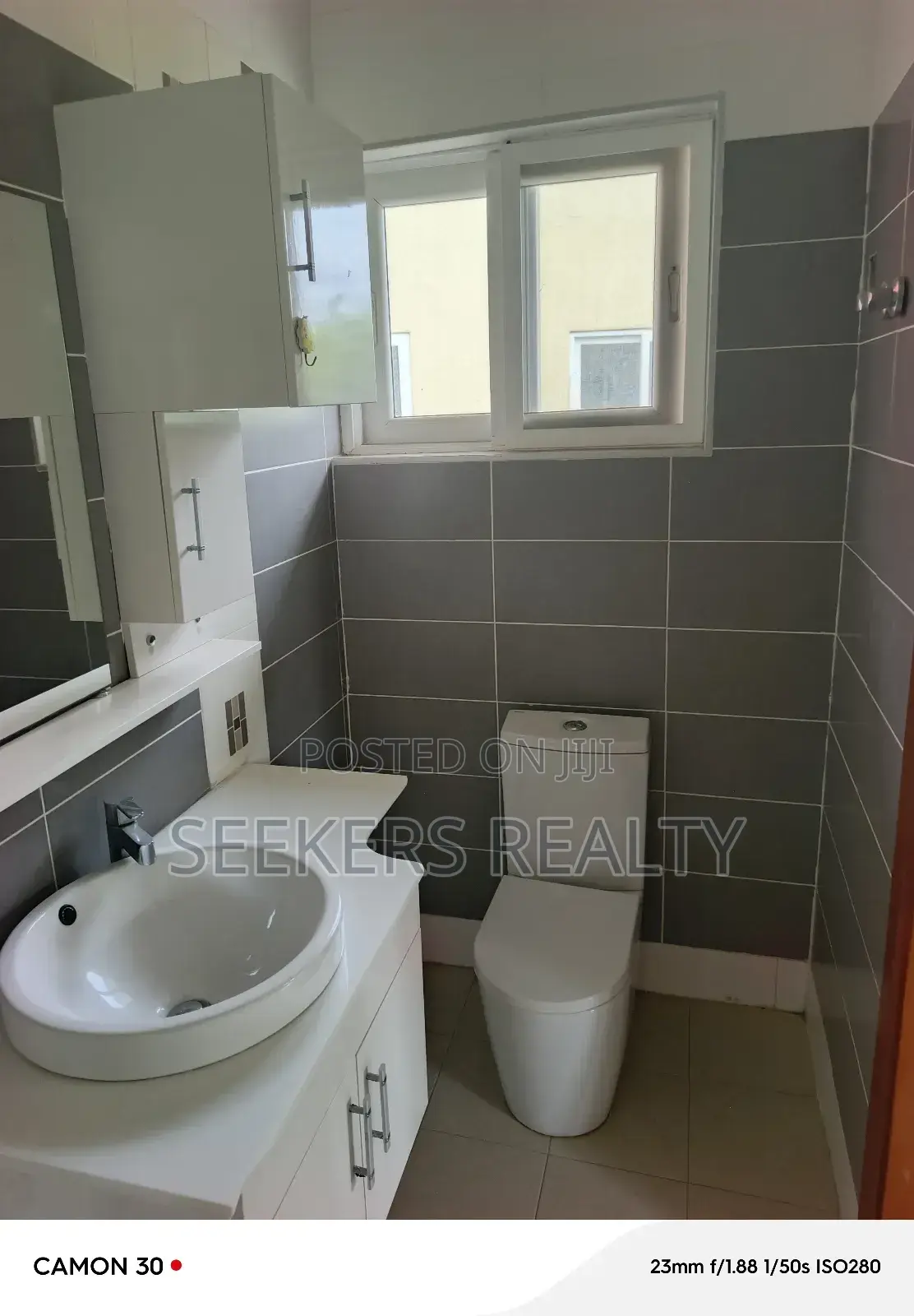 4bdrm Townhouse / Terrace in Seekers Realty, Cantonments for rent