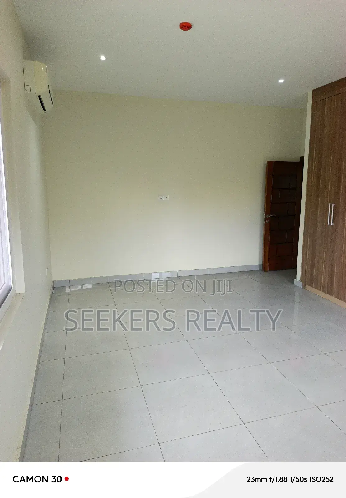 4bdrm Townhouse / Terrace in Seekers Realty, Cantonments for rent