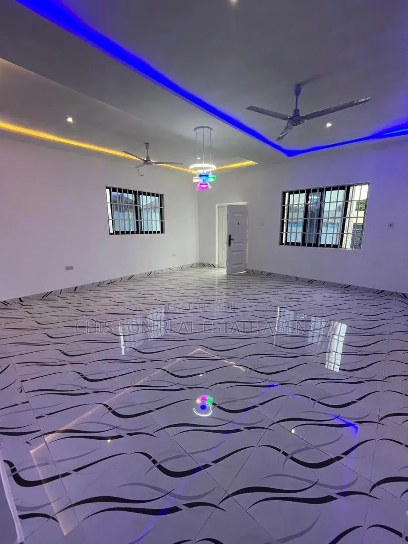 3bdrm House in Kasoa Cp for sale