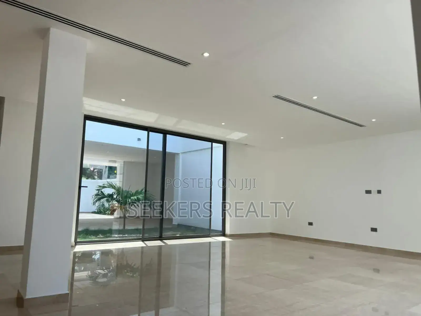 4bdrm House in Seekers Realty, Cantonments for rent