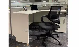 Staff Swiveling Chair