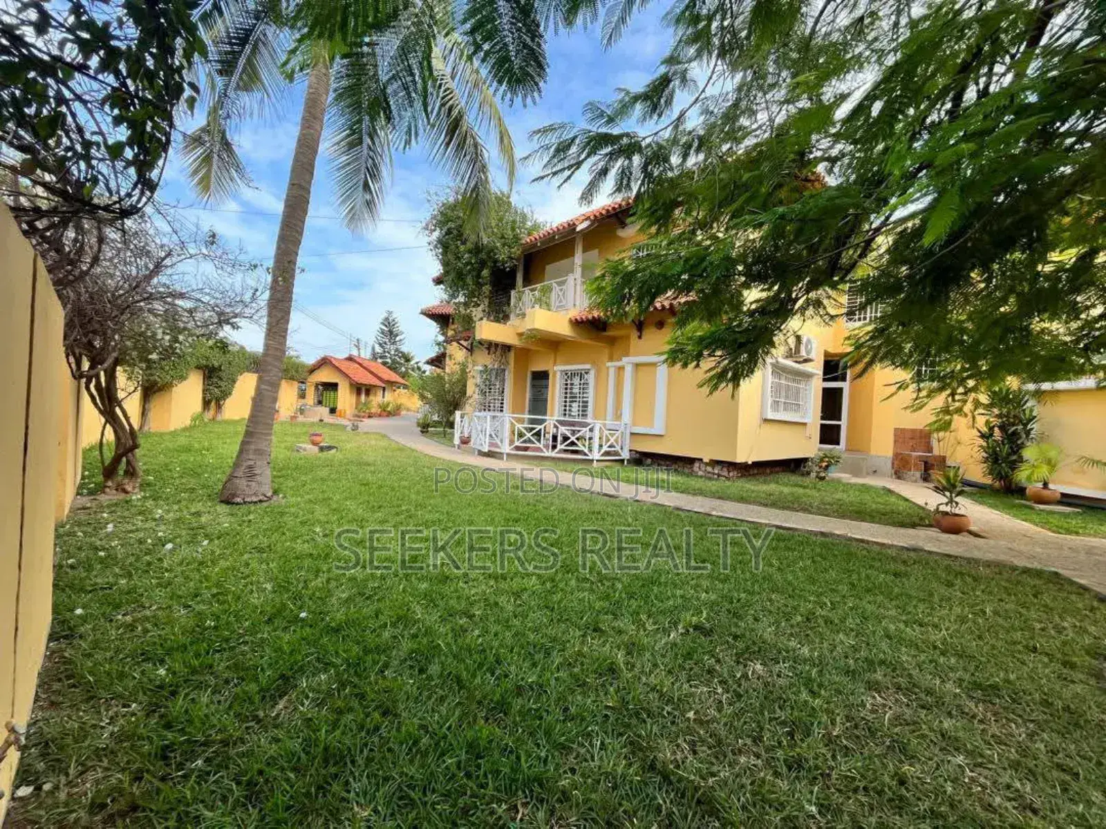 10bdrm Mansion in Seekers Realty, Labone for sale