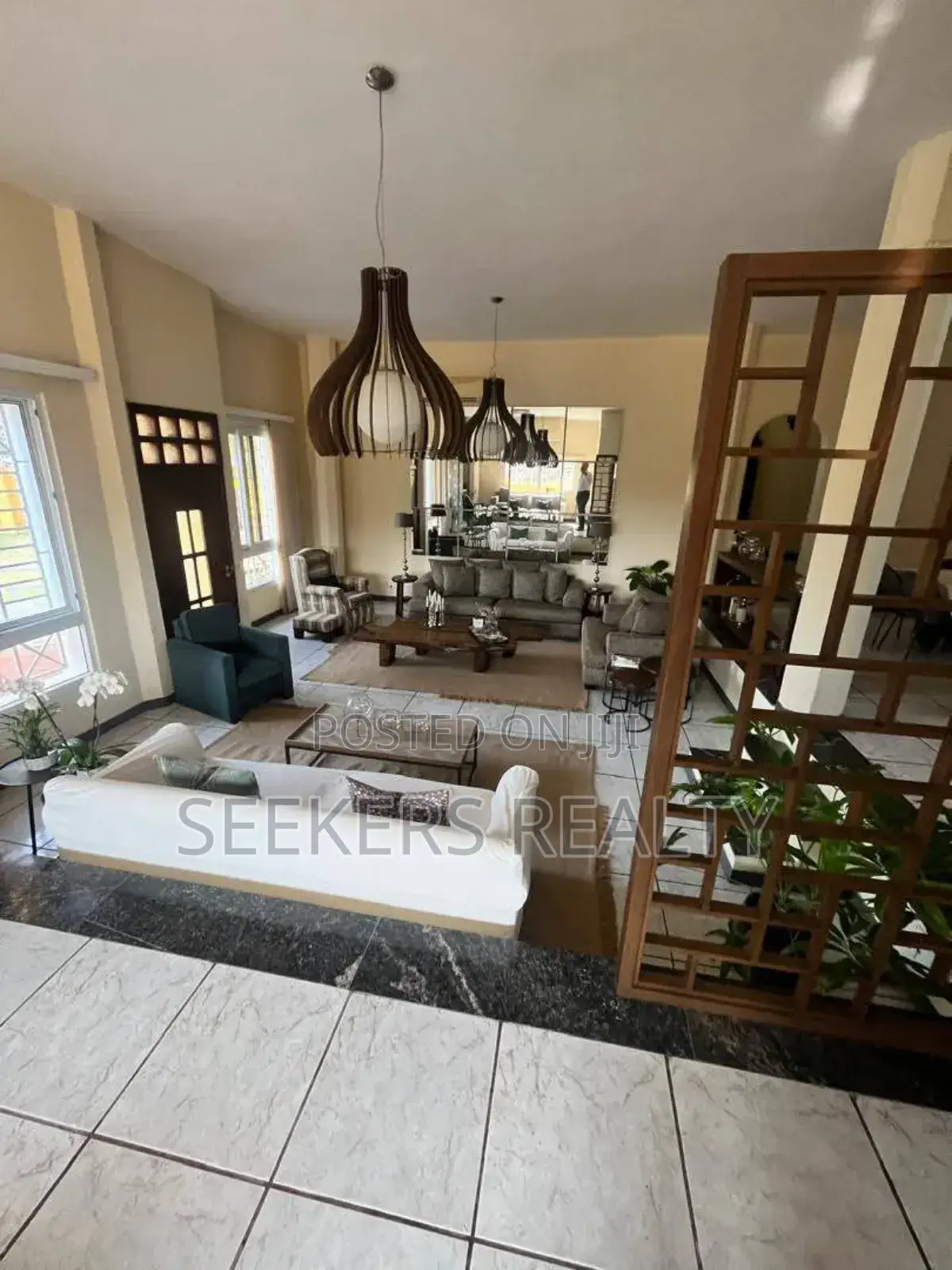 10bdrm Mansion in Seekers Realty, Labone for sale