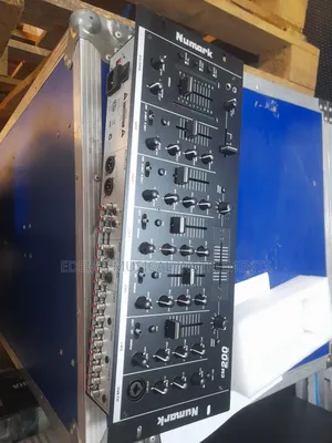 Dj Mixer Cm200