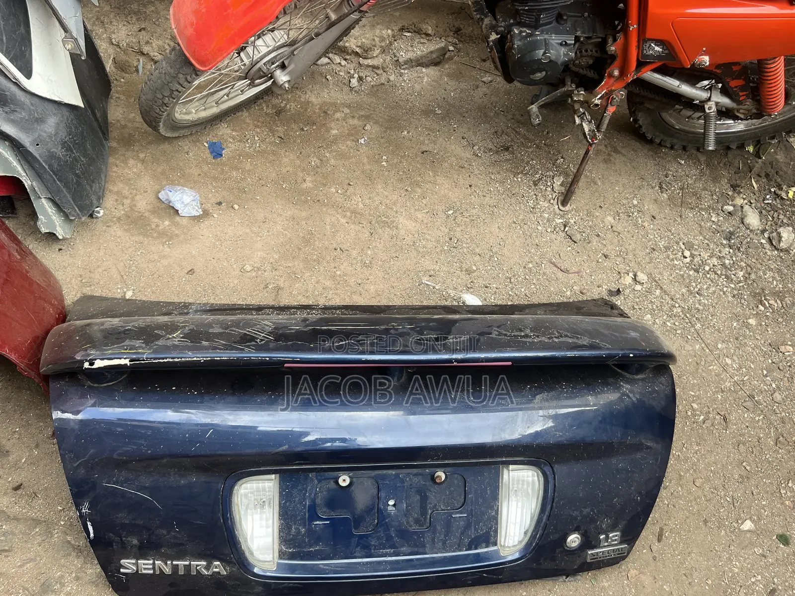 2000 - 2006 Nissan Sentra Back Boot Available