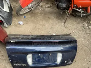 2000 - 2006 Nissan Sentra Back Boot Available