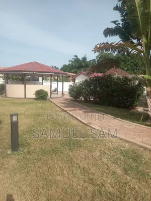 4bdrm Mansion in Com.3, Tema Metropolitan for rent