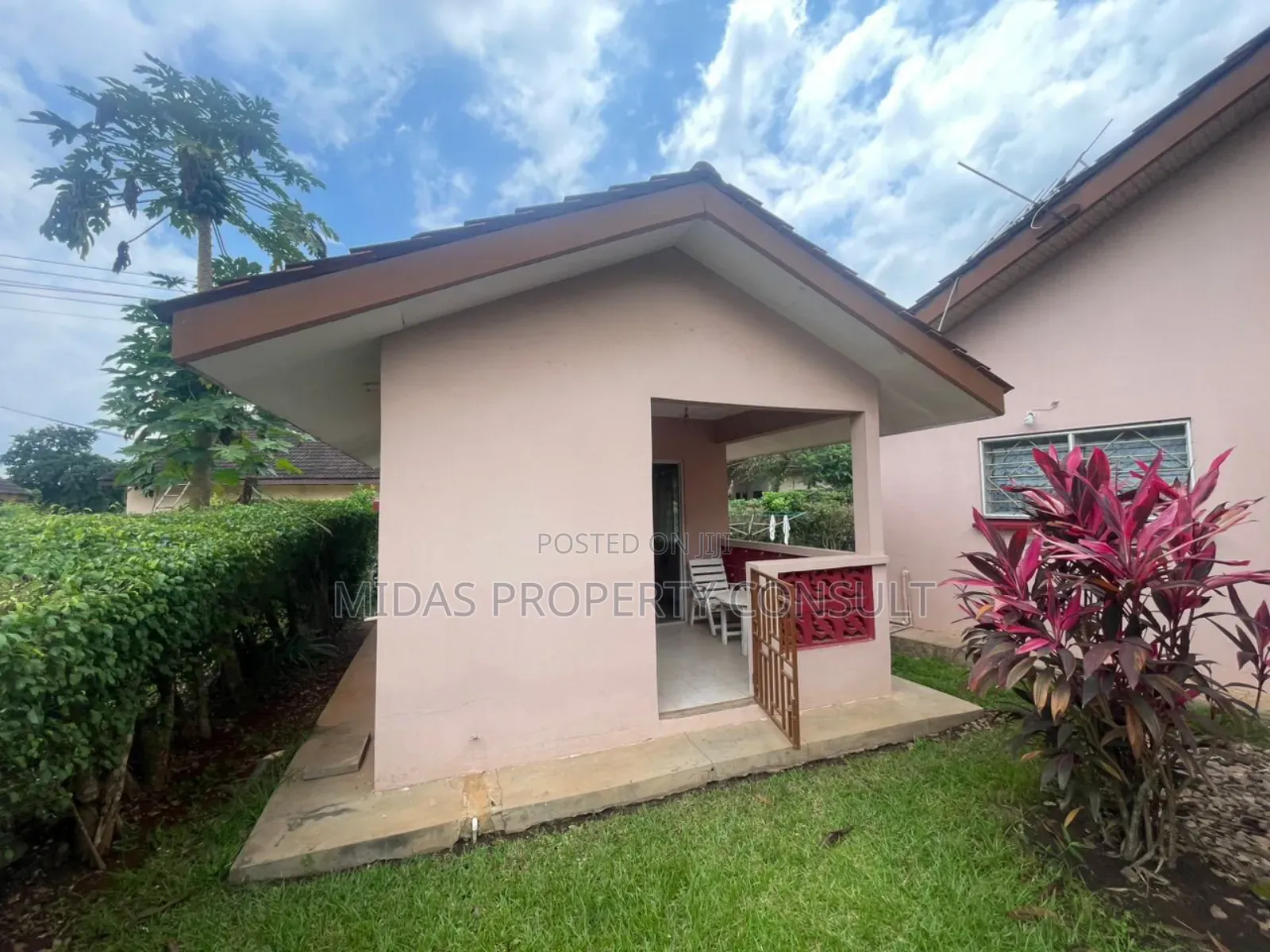 3bdrm House in Acp Estates, Pokuase for sale