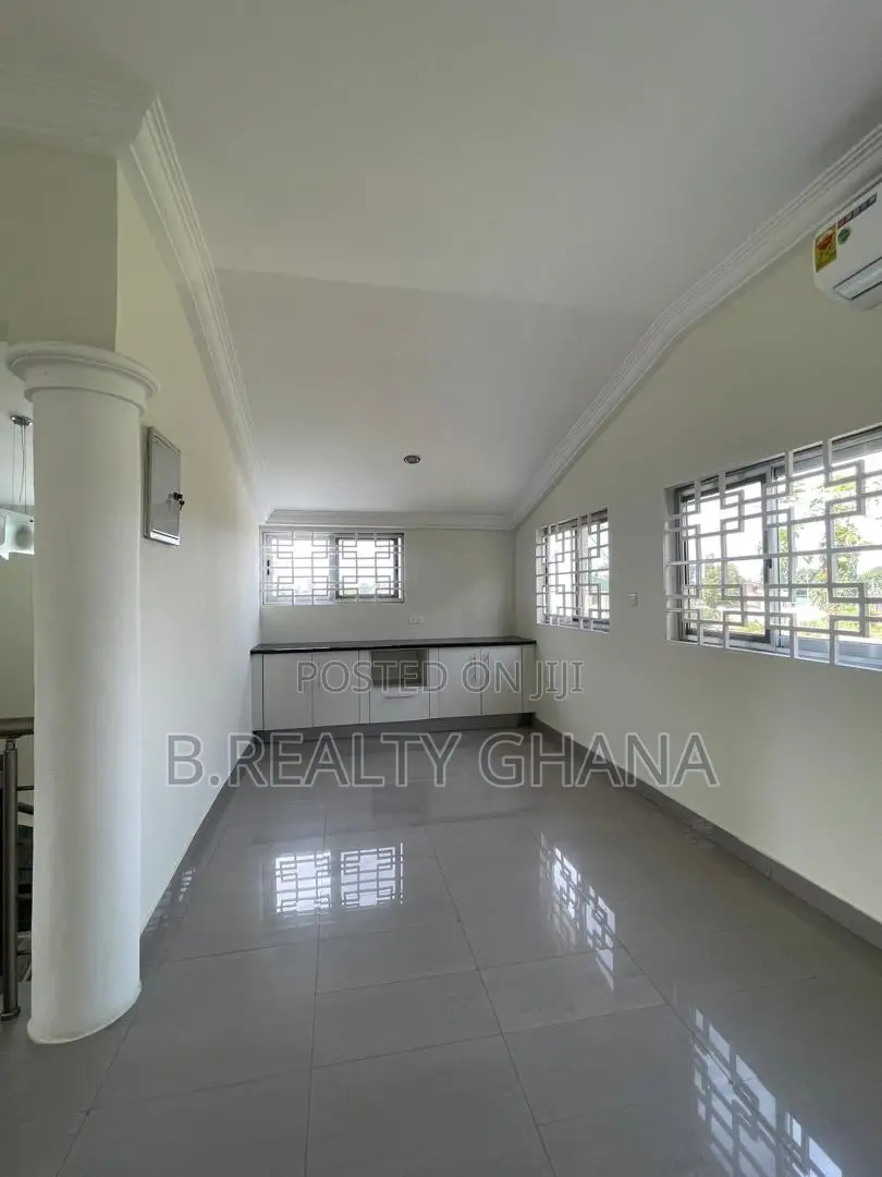 4bdrm House in Labone for rent