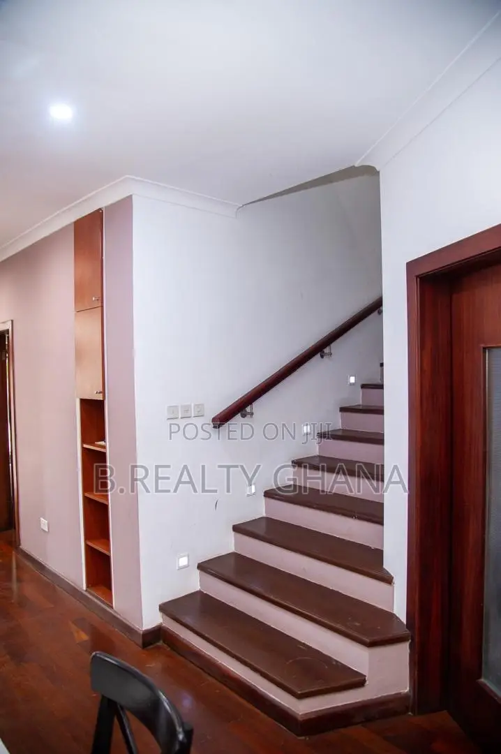 Furnished 3bdrm Apartment in Kanda for rent