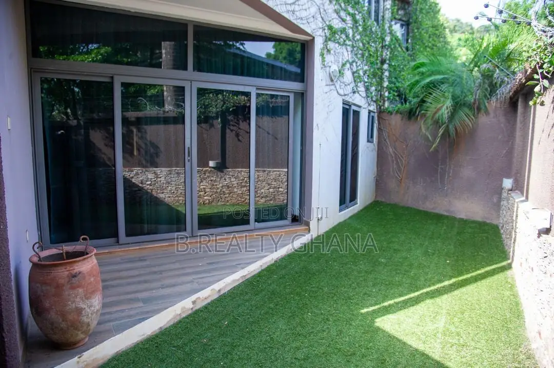 Furnished 3bdrm Apartment in Kanda for rent