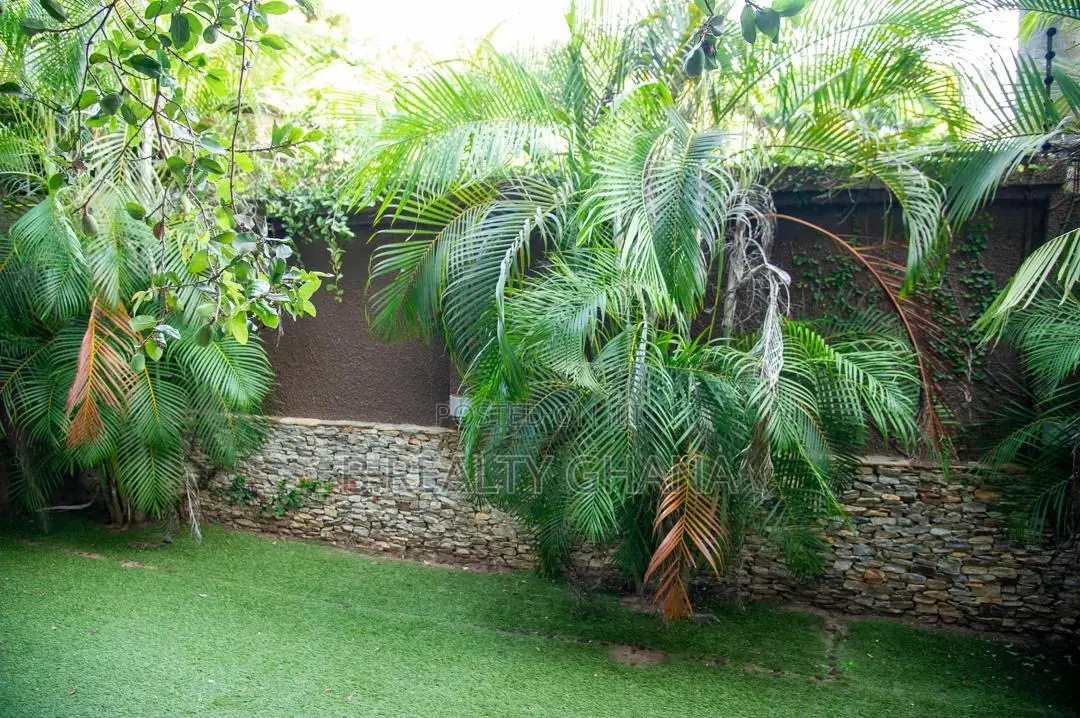 Furnished 3bdrm Apartment in Kanda for rent