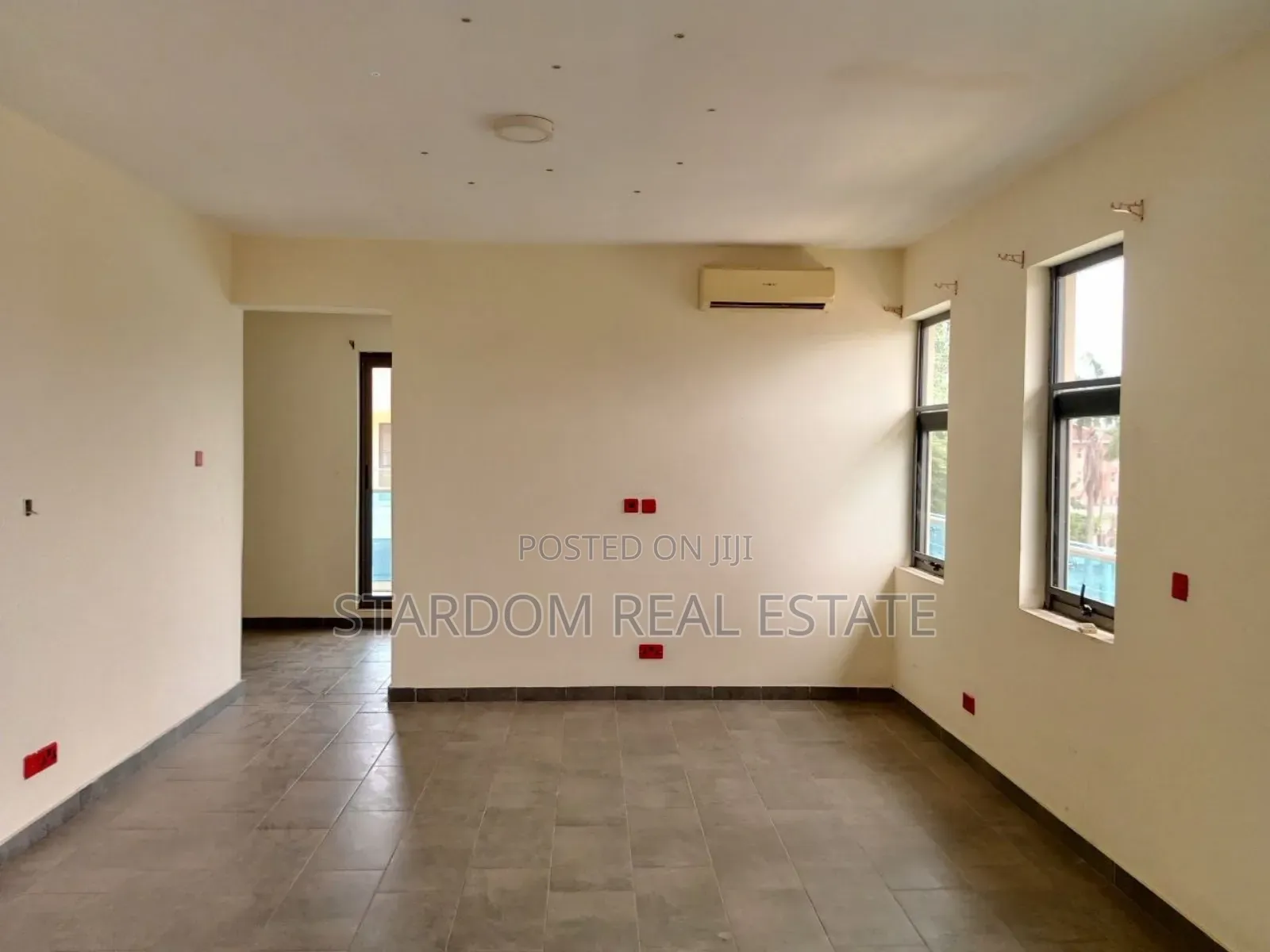 4bdrm Townhouse / Terrace in East Legon for rent