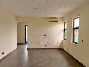 4bdrm Townhouse / Terrace in East Legon for rent