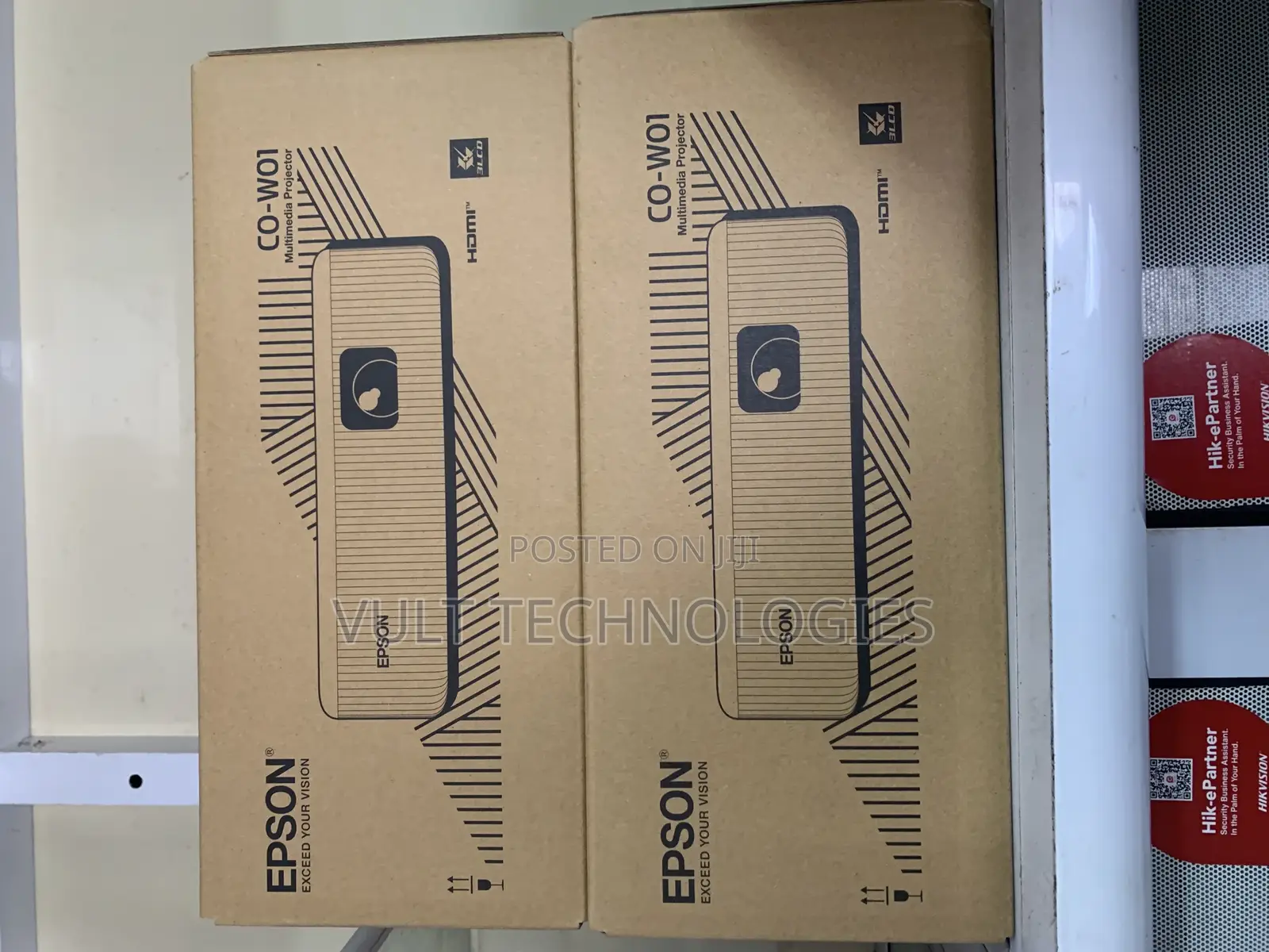 Epson Co W01 3000 Lumens Projector