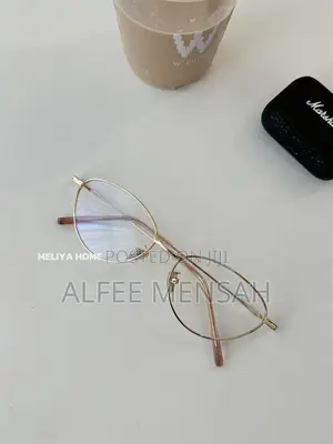 Retro Gold Wire Oval Frame Cat's Eye Style Glasses