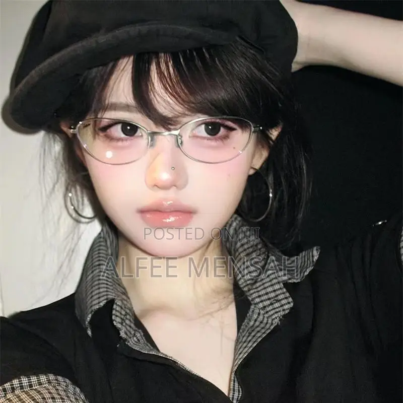 Retro Gold Wire Oval Frame Cat's Eye Style Glasses